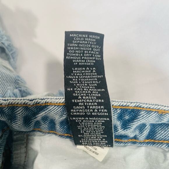 Altar'd State Womens Light Blue Wash Distressed Denim Jean Shorts Size 13/31 - Picture 8 of 8